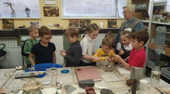 photo-1496307042754-b4aa456c4a2d