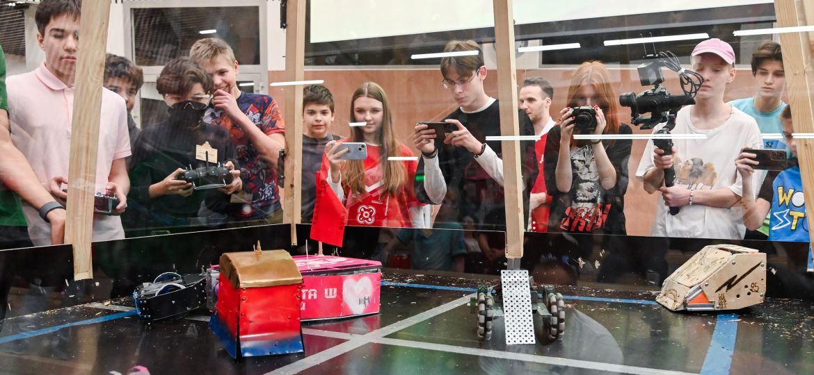 бои роботов